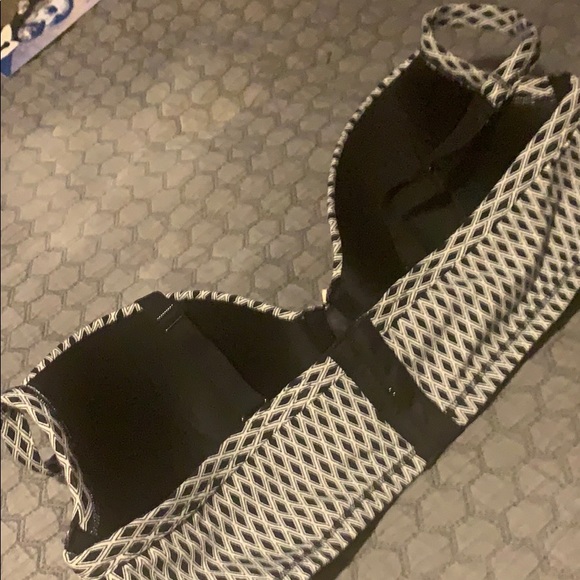 Black and White Diamond Pattern Bra 40DDD - Picture 7 of 7